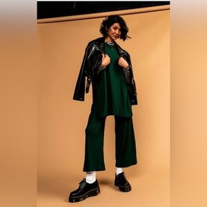 Dress in Lala original: Lex ribbed playsuit in emerald